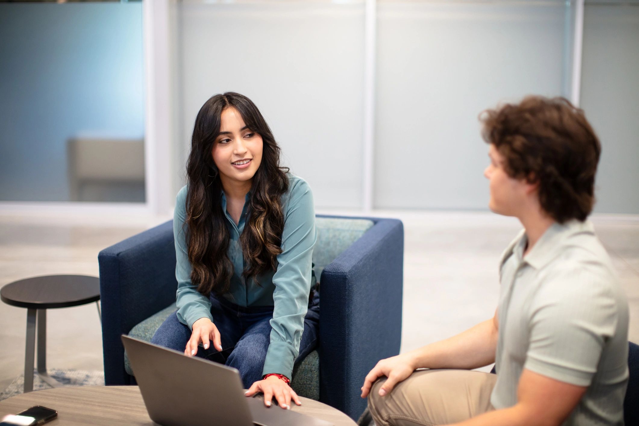 Advisor discussing university applications with a student